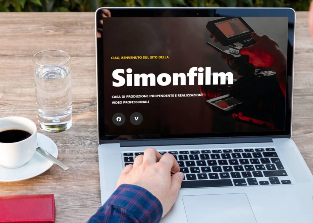 Mockup del sito web Simonfilm.it